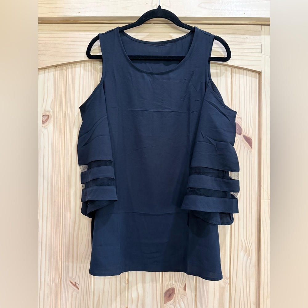 Black Open Shoulder Women’s‎ Top